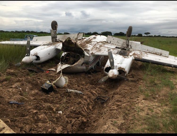 Murowa Zimbabwe Diamonds plane crashes in Featherstone-Chivhu near Beatrice…PICTURES