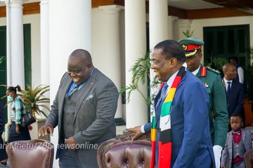 New Zambian Ambassador to Zimbabwe presents credentials to President Mnangagwa