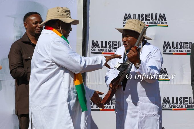 Mnangagwa gives Mozambique land to build Samora Machel monument