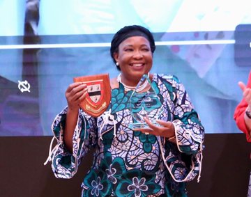 Zim First Lady Auxilia Mnangagwa wins global award