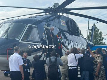 Russian President Putin gifts President Mnangagwa with a helicopter