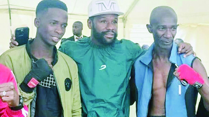 Mayweather attends Zanu PF political rally in Zimbabwe: Report