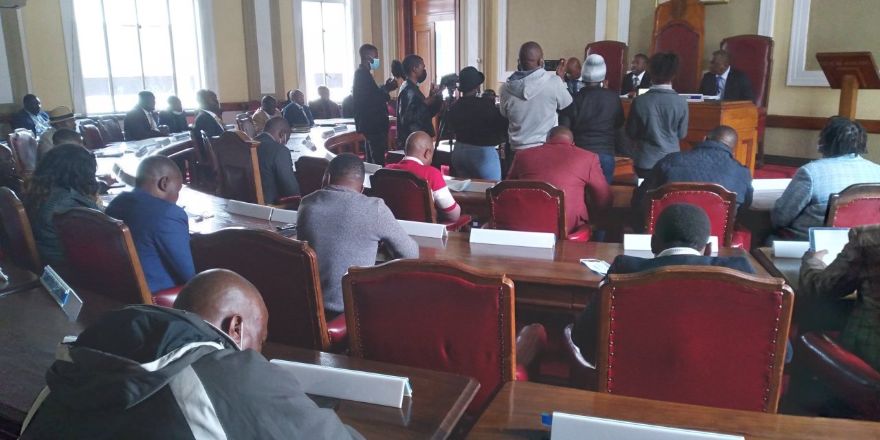 Harare councillors sit to elect new mayor