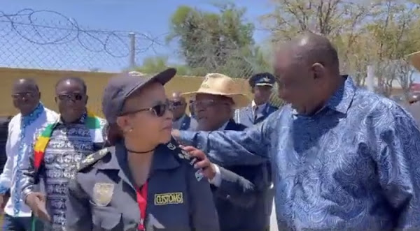 South African Commissioner of Customs ignores President Mnangagwa..VIDEO