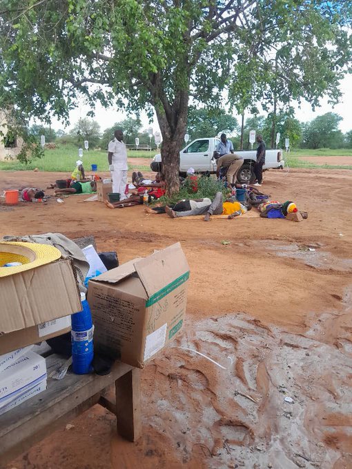 Gvt reacts as picture of cholera patients being treated under a tree go viral