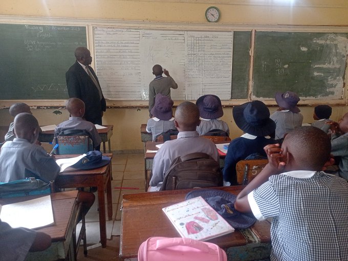 Education minister Moyo ‘takes over’ grade 6 class at Sinoia Primary School