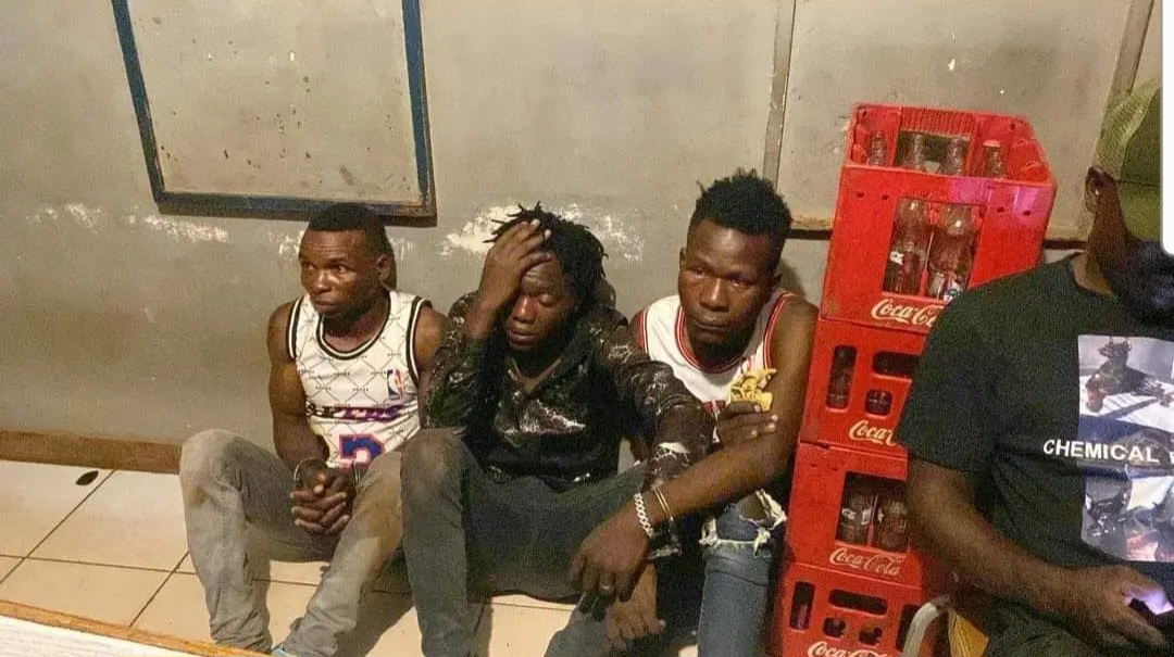 Armed robbers who stripped naked ZRP police officers at roadblock arrested