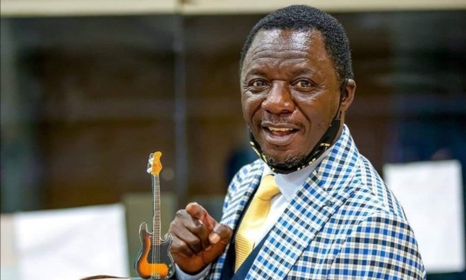 Macheso promises ‘hot album’ as he samples songs from new project
