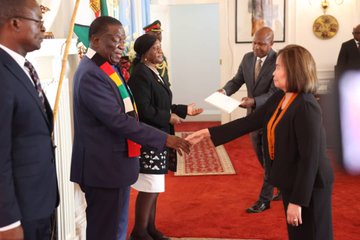 4 ambassadors present credentials to President Mnangagwa