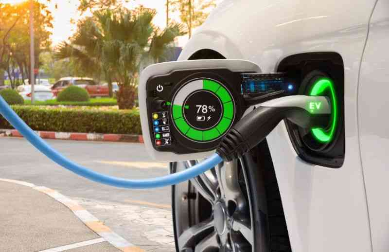 ZERA launches electric charging unit for electric vehicles in Gweru