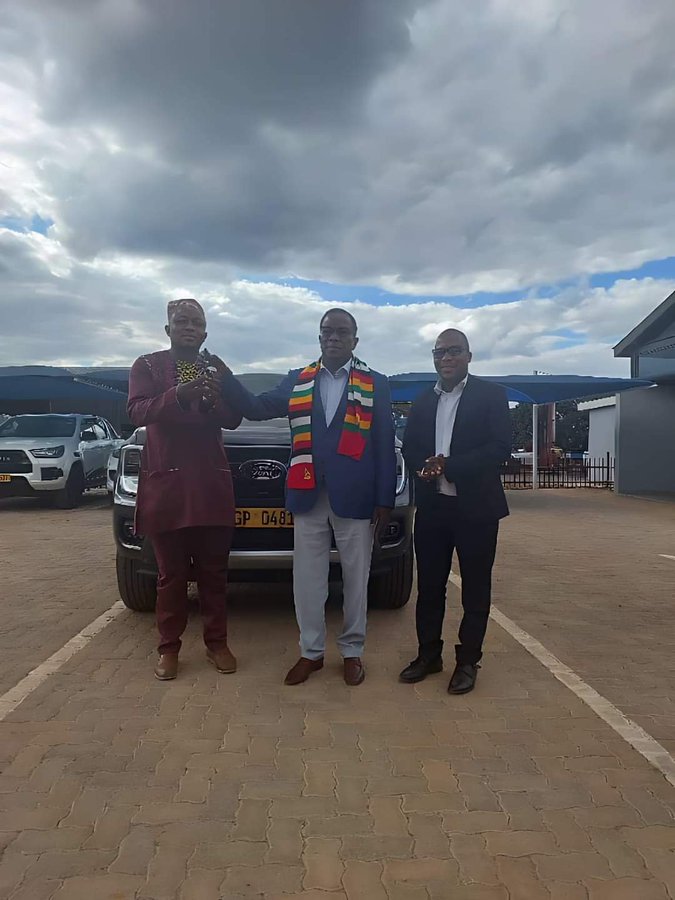 ED competes with Chivayo, gives ZANU PF MC brand new Ford Wildtrak vehicle