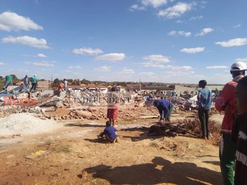BREAKING: Harare City Council demolishes houses in Hatcliffe