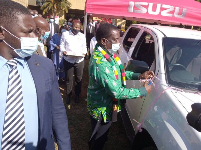 MPs get US$50,000 CDF, as Mnangagwa hands over replacement cars to chiefs