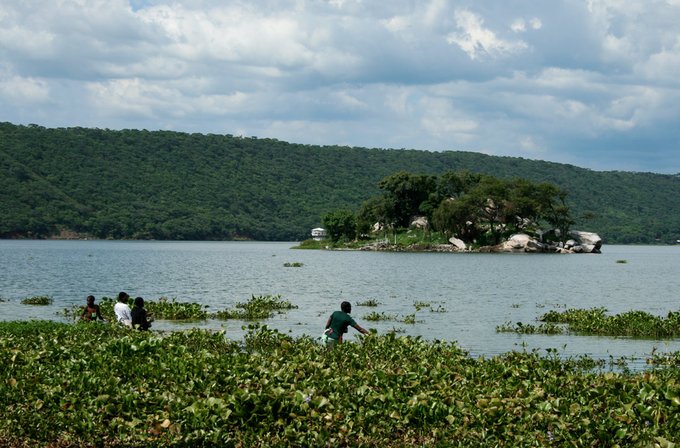 Authorities ban activities at Lake Chivero