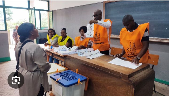 Mozambique starts destroying election material